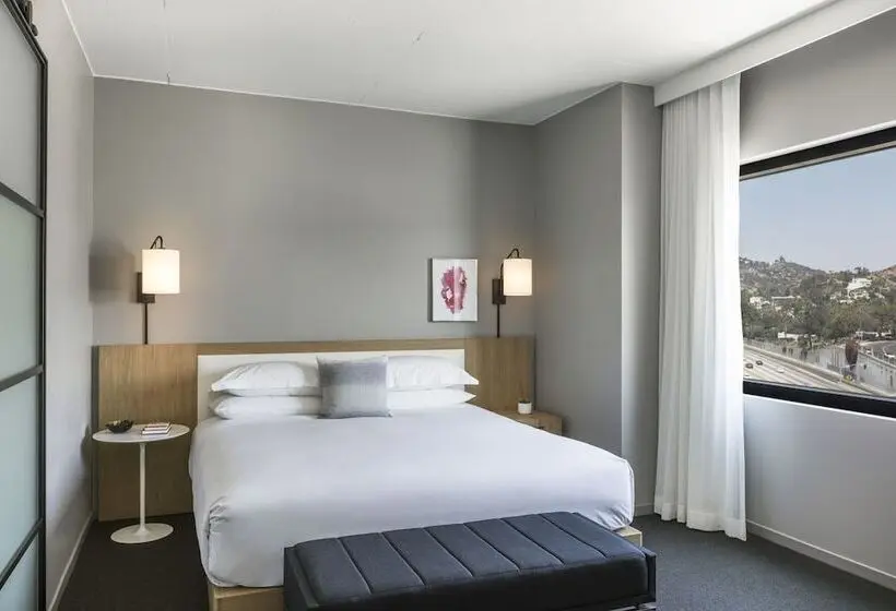Sviitti, Kimpton Everly Hotel Hollywood, An Ihg