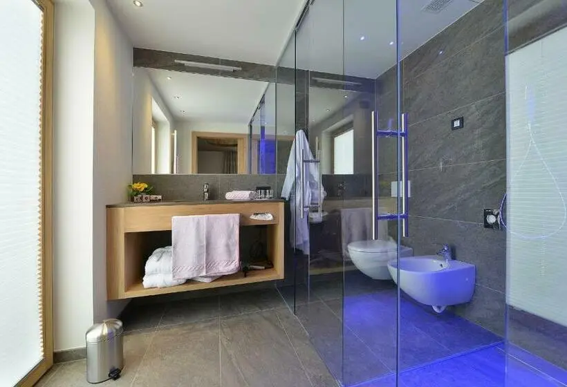 Comfort-huone, Roberta Alpine Adults Only