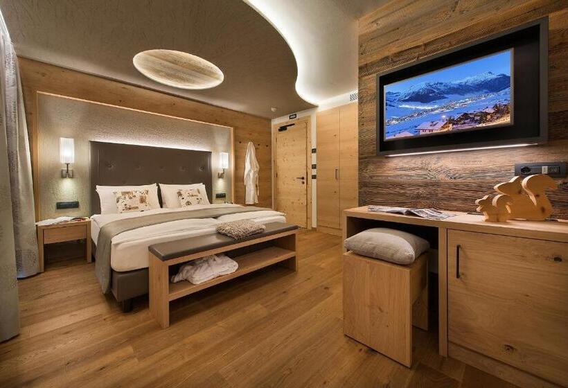 سوییت جونیور, Roberta Alpine Adults Only