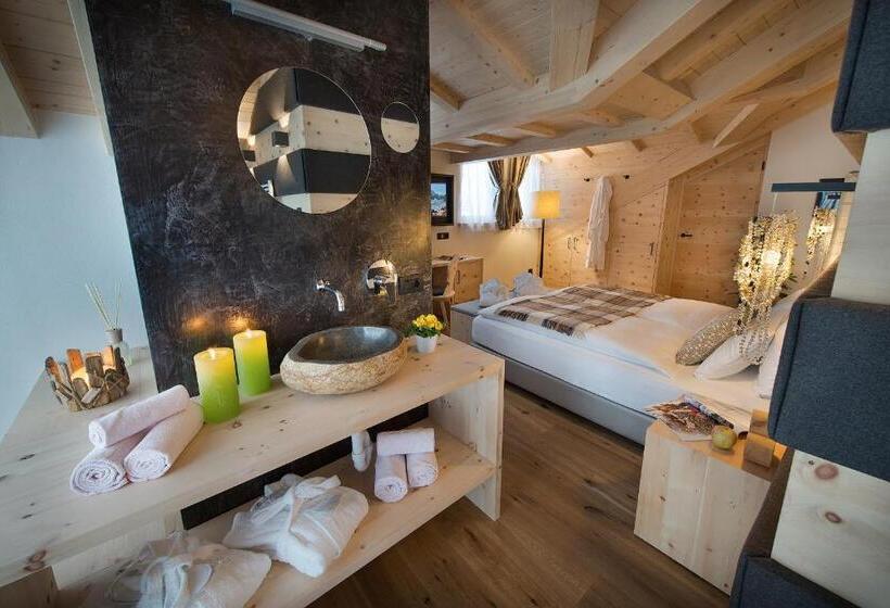 سوییت پرستیژ, Roberta Alpine Adults Only