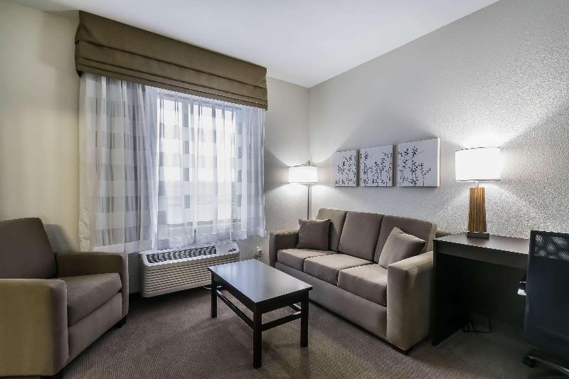 מיטת קינג בסוויטה, Sleep Inn & Suites Columbia