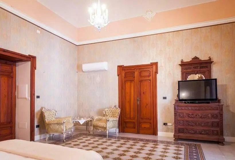 ファミリールーム, Palazzo Montalbano