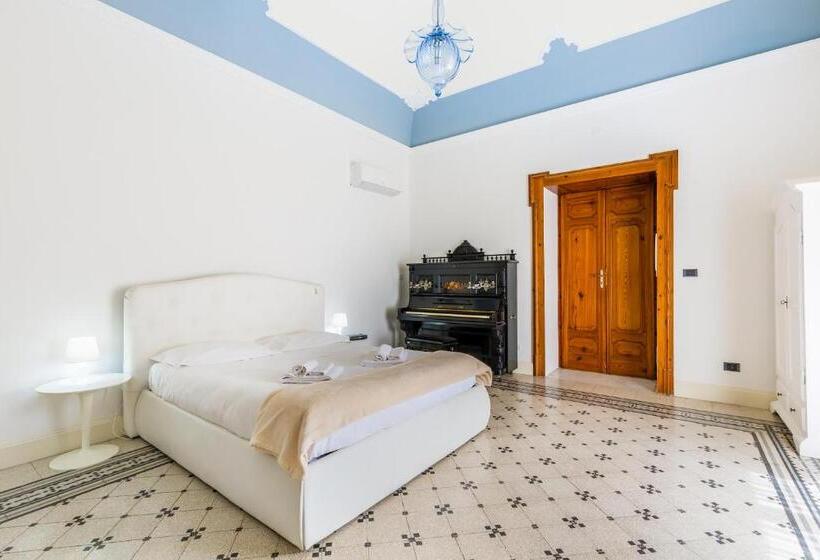 سوییت خانوادگی, Palazzo Montalbano