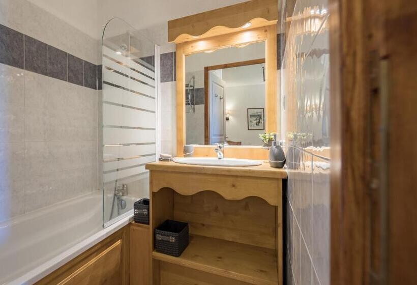 2 Bedroom Apartment with Views, Hauts De Préclaux By Infini Mountain