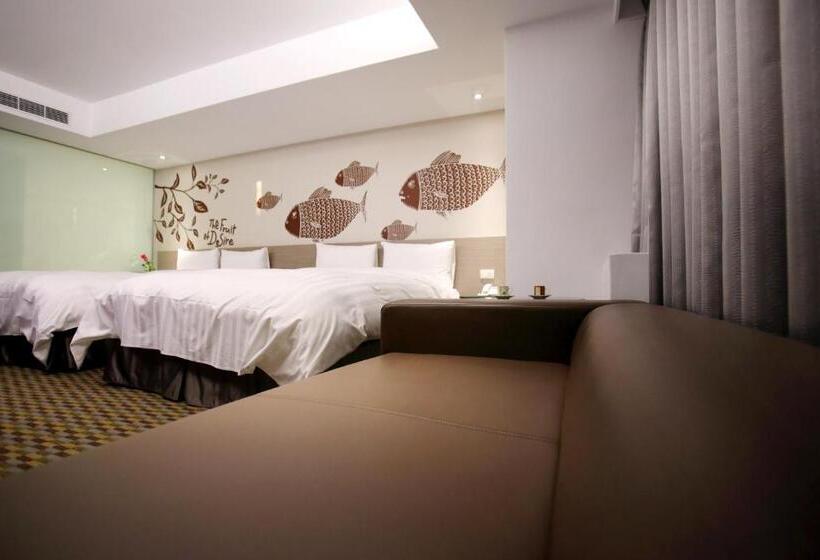 חדר סטנדרט לארבעה, Chiayi Look