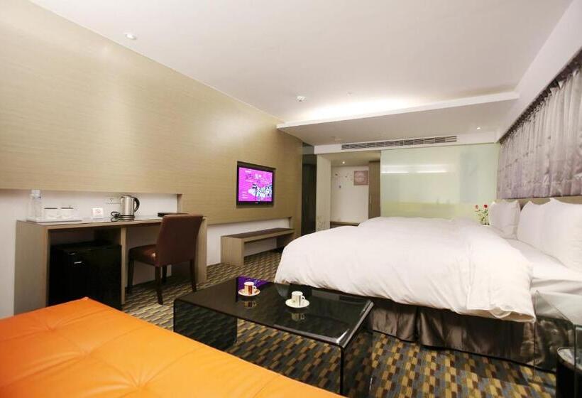 חדר דלוקס לארבעה, Chiayi Look