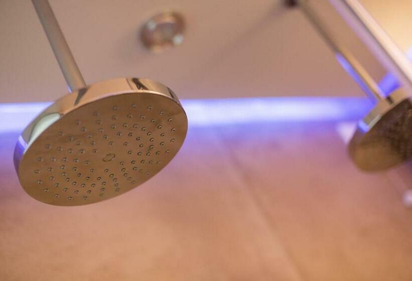 اتاق استاندارد سه نفره, Relais Luce Florence