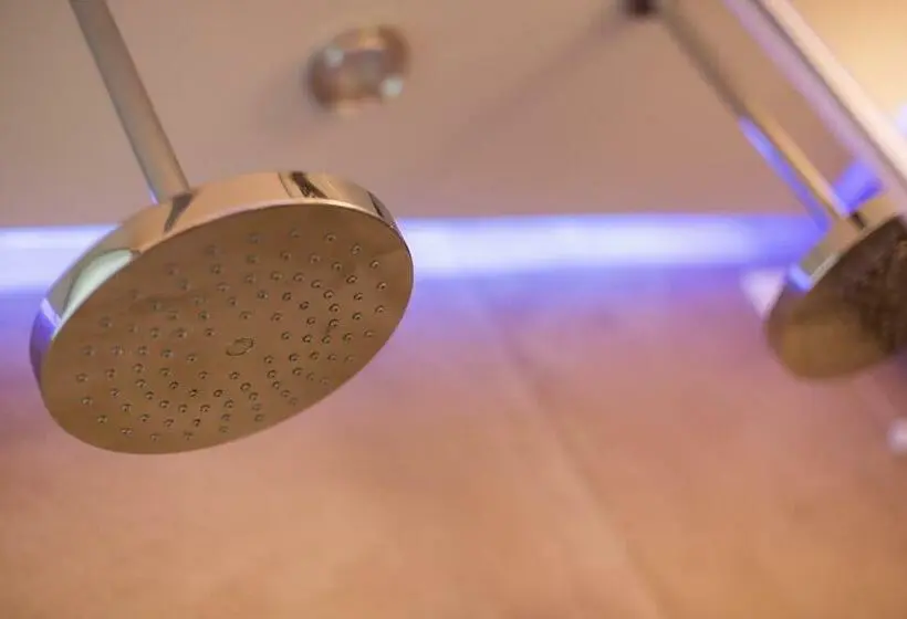 اتاق استاندارد سه نفره, Relais Luce Florence