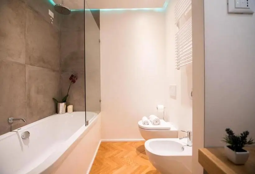 اتاق سوپریور, Relais Luce Florence