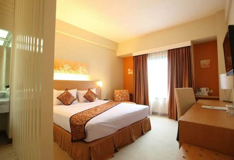Quarto deluxe, Lux Tychi