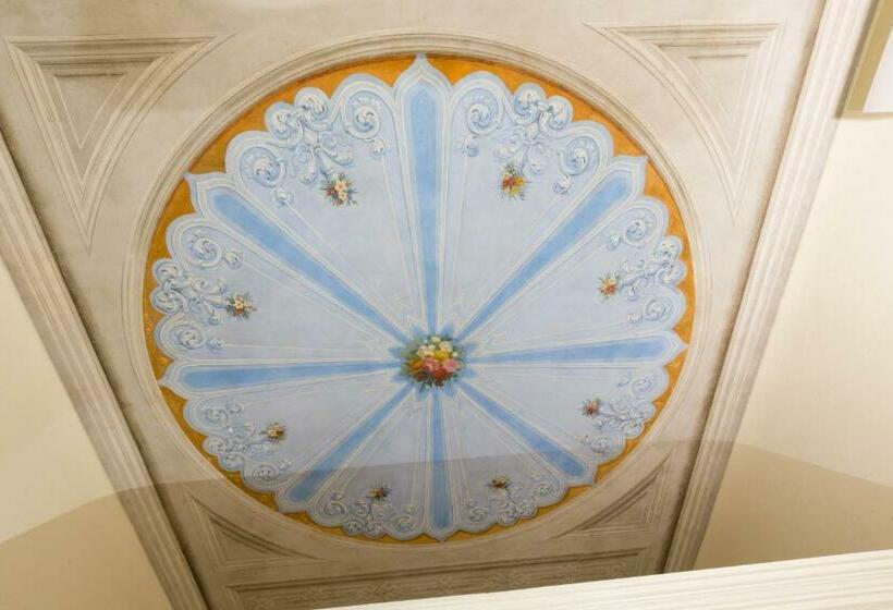 سوییت لوکس, Residenza D'epoca Palazzo Riblet