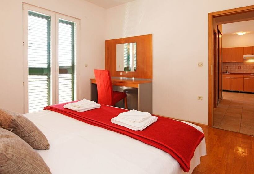 شقة غرفة نوم واحدة مزودة بشُرفة, Apartments Vala