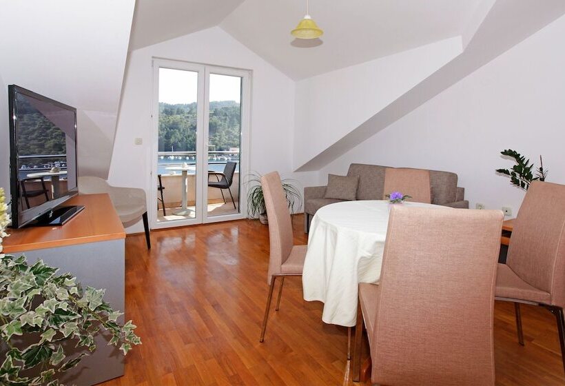 شقة غرفة نوم واحدة مزودة بشُرفة, Apartments Vala