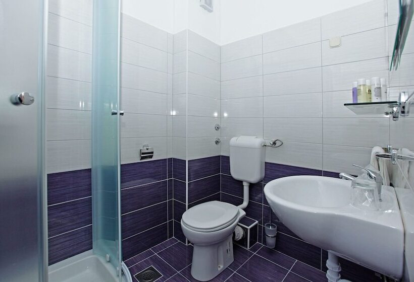 شقة غرفة نوم واحدة مزودة بشُرفة, Apartments Vala