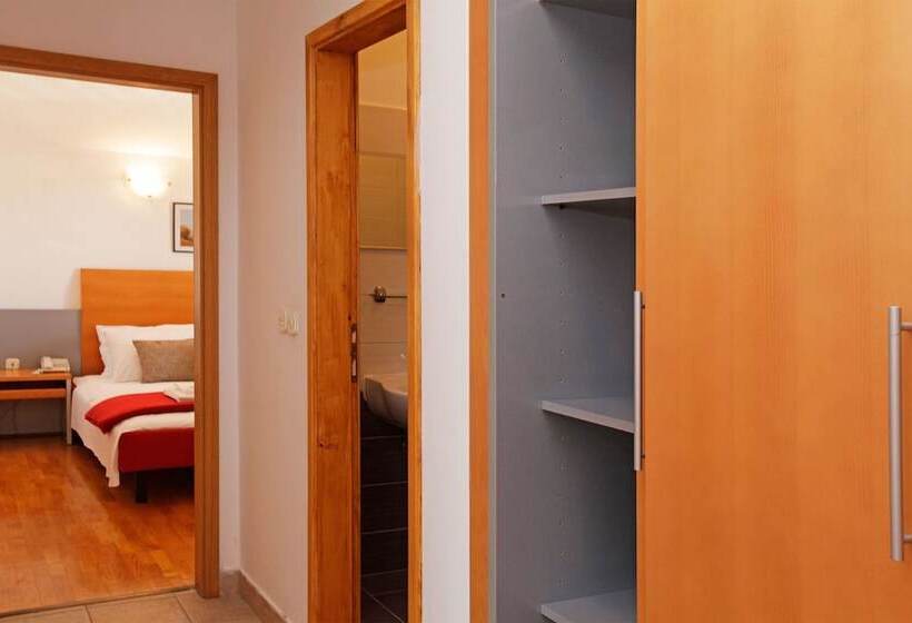 آپارتمان 1 خوابه با بالکن, Apartments Vala