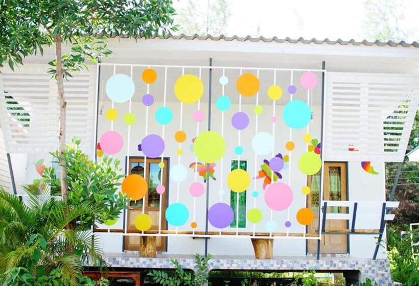 اتاق کلاسیک چهارنفره, Boon Nam Fah Resort