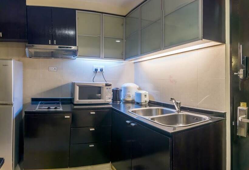 סטודיו אקזקיוטיב, Gm Grand Moments