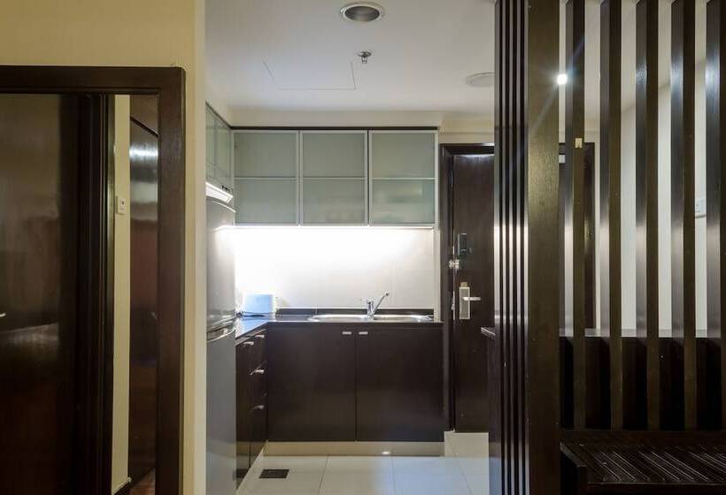 סטודיו אקזקיוטיב, Gm Grand Moments