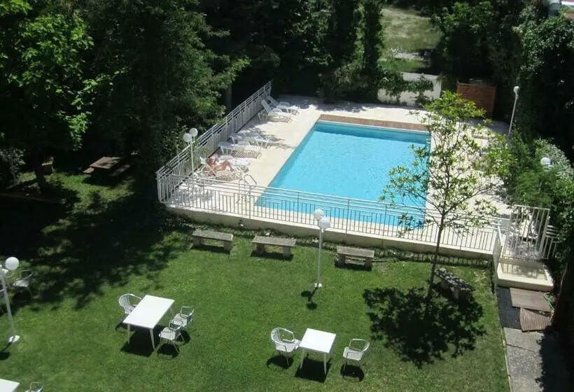 Standard-studio, Appart Hotel Corte Hr