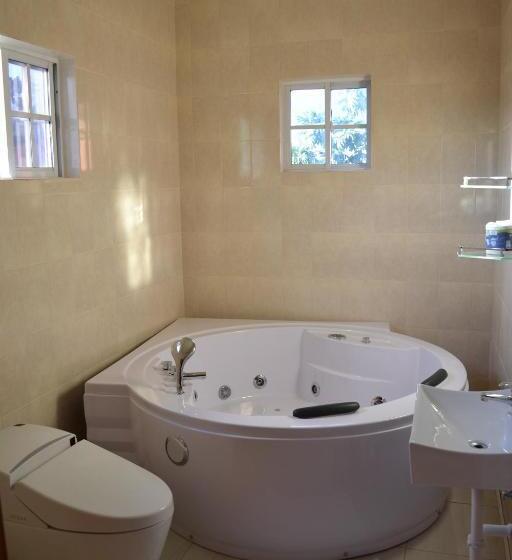 اتاق لوکس, Negril Sky Blue Resorts Ltd