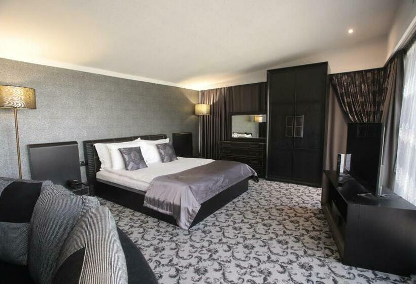 디럭스 스위트 킹 침대, Paşapark Selçuklu