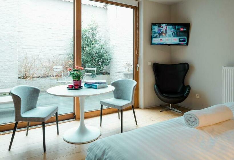 Студио Стандарт с Террасой, The House Of Edward