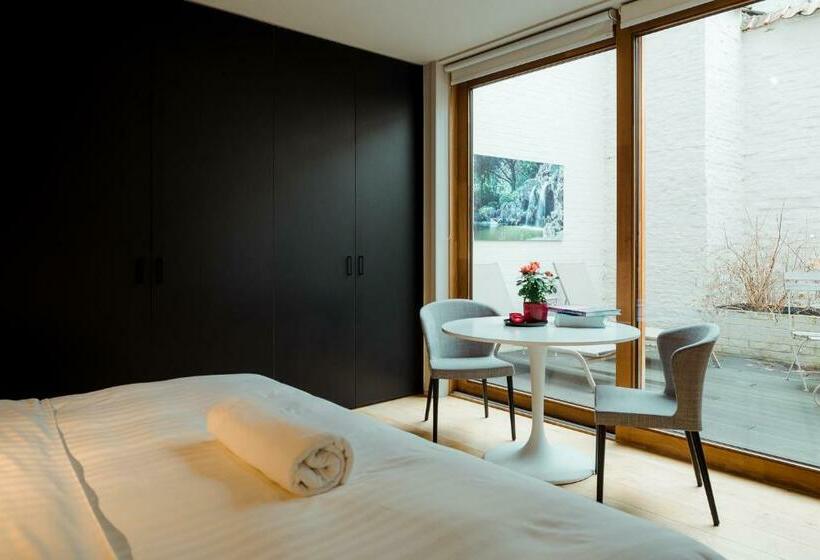 Студио Стандарт с Террасой, The House Of Edward