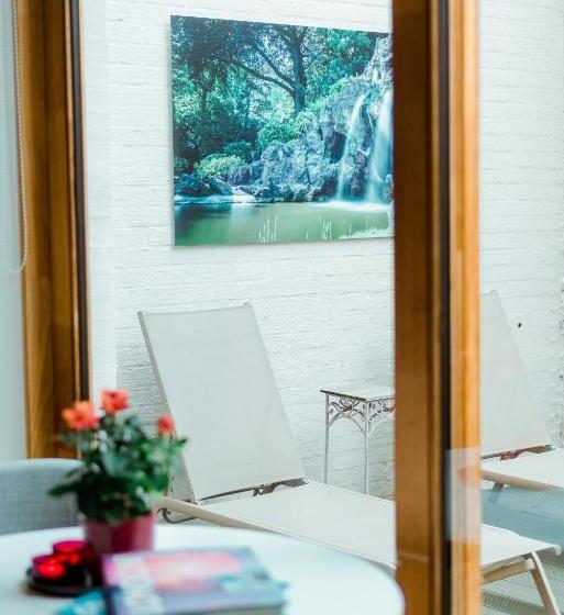 Студио Стандарт с Террасой, The House Of Edward