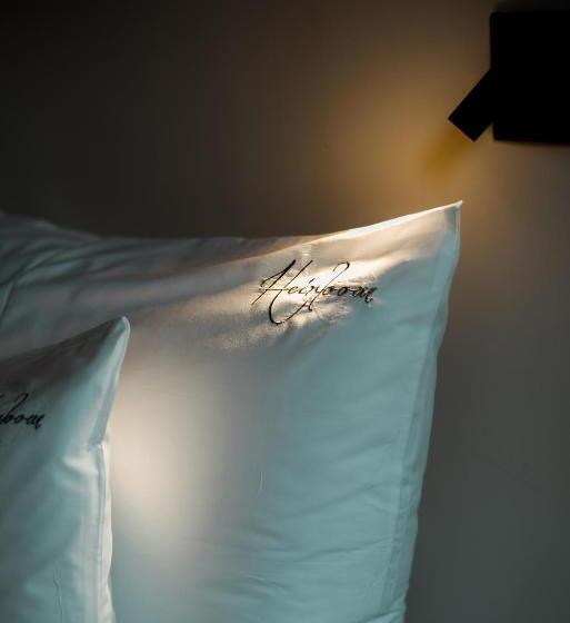 Номер Deluxe, The House Of Edward