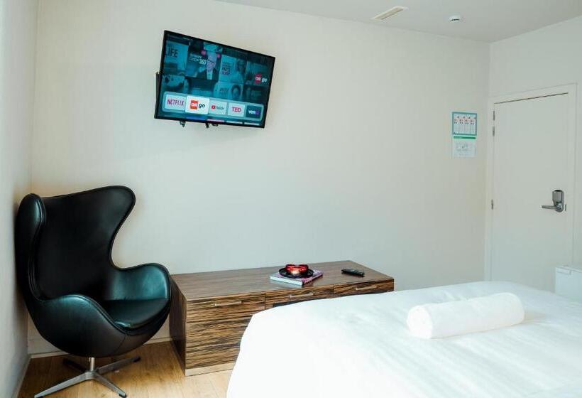 Номер Deluxe, The House Of Edward