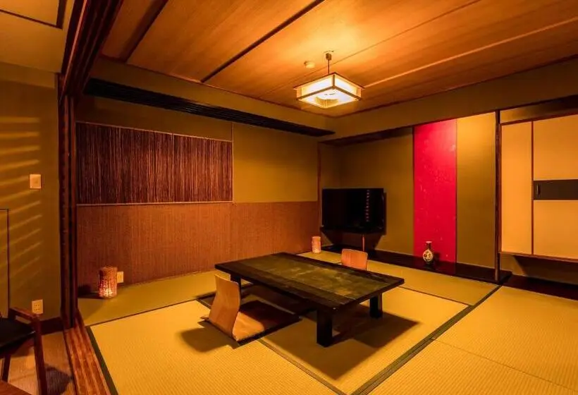 Superior-huone, Ooedo Onsen Monogatari Premium Shirahama Saichoraku