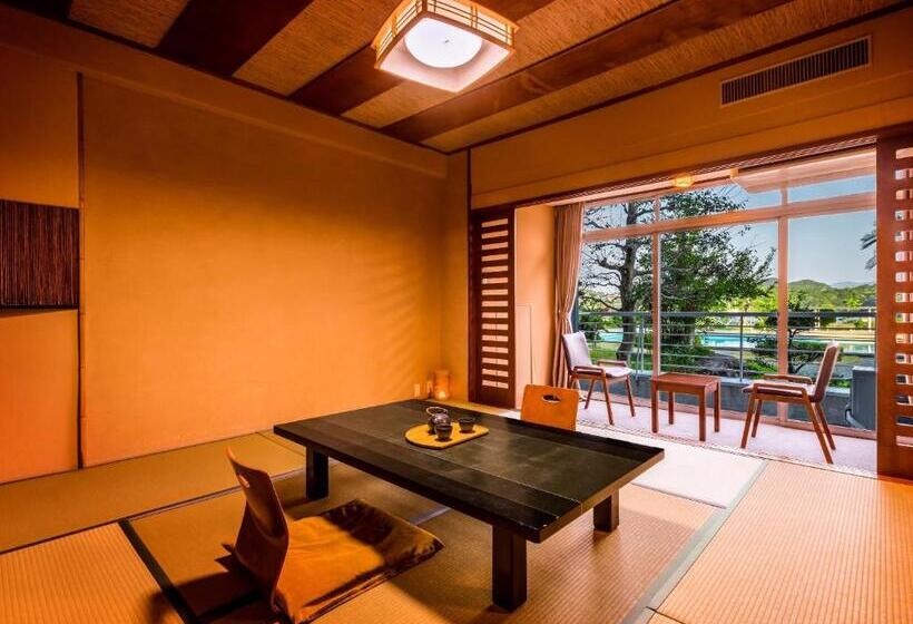 수피리어 룸 풀장 전망, Ooedo Onsen Monogatari Premium Shirahama Saichoraku