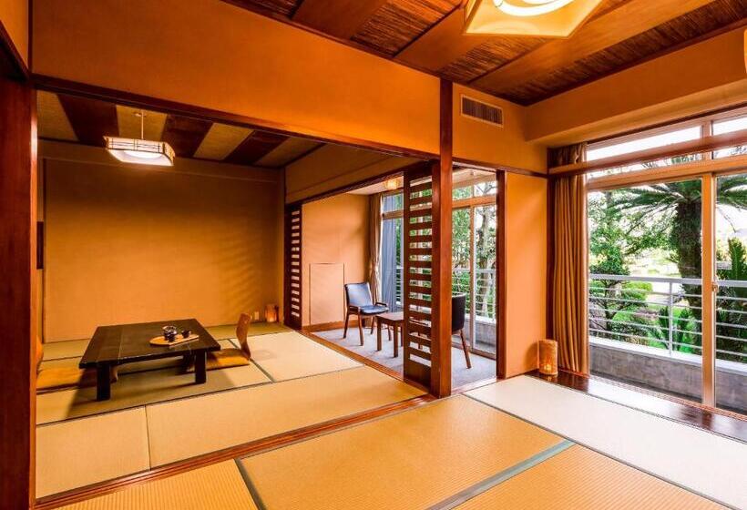 수피리어 룸 풀장 전망, Ooedo Onsen Monogatari Premium Shirahama Saichoraku