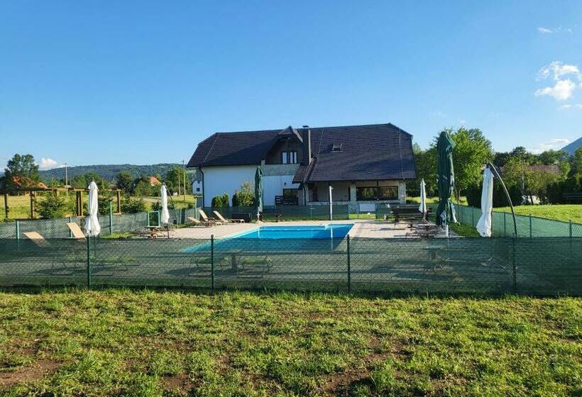 اتاق استاندارد سه تخته با بالکن, Villa Stone