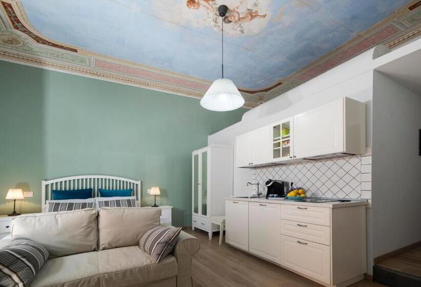 غرفة قياسية ثلاثية, B&b Umberto