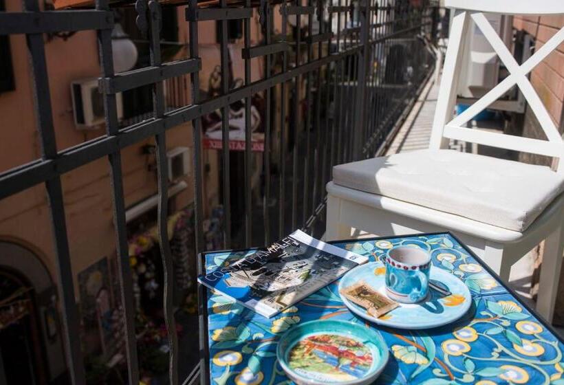 غرفة قياسية رباعية, B&b Umberto