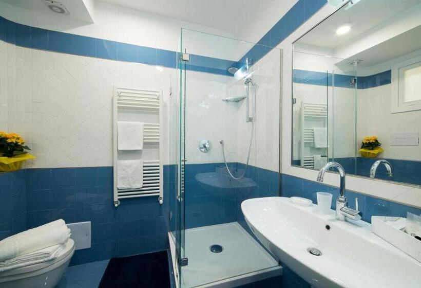 غرفة قياسية رباعية, B&b Umberto