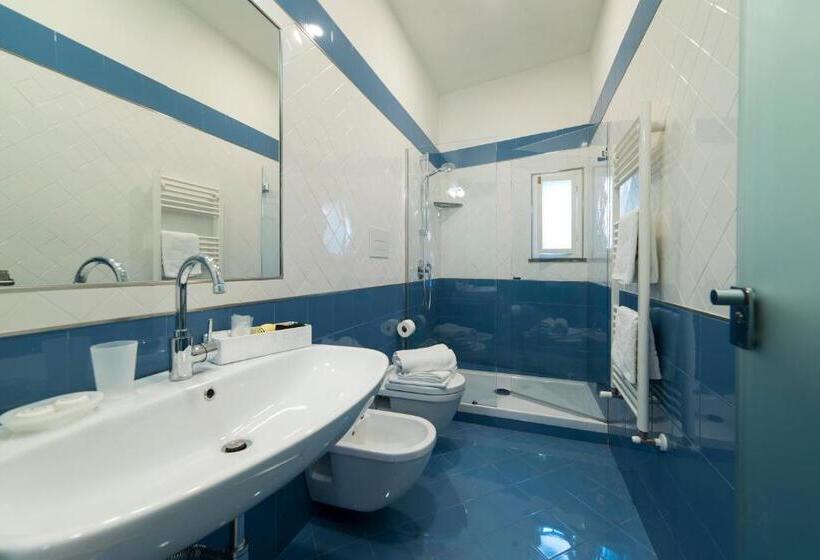 غرفة عائلية, B&b Umberto