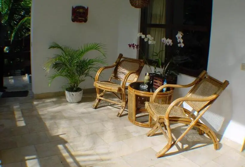 Deluxe-huone, Grand Kumala Bali