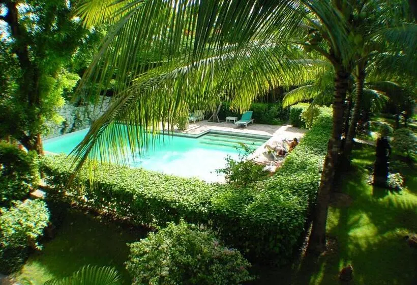 Deluxe-huone, Grand Kumala Bali