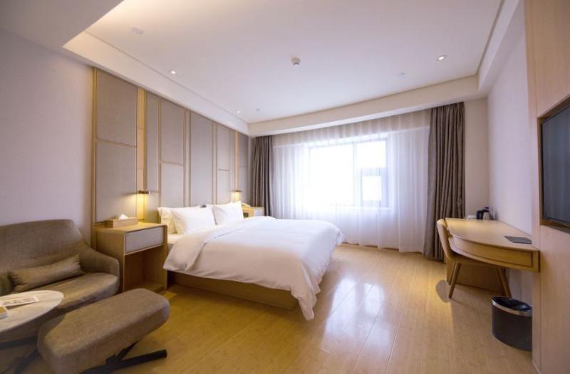 غرفة سوبيريور, Ji  Beijing West Railway Station South Square