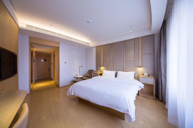 غرفة سوبيريور, Ji  Beijing West Railway Station South Square