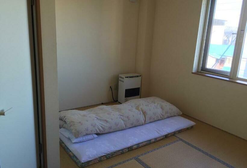اتاق استاندارد با سرویس بهداشتی مشترک, Ryokan Yamaichi
