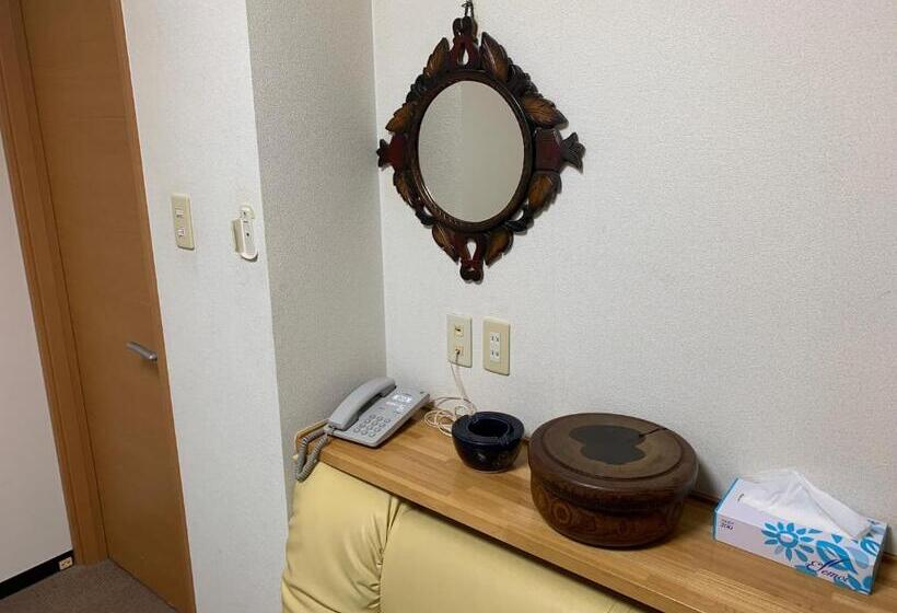 اتاق استاندارد با سرویس بهداشتی مشترک, Ryokan Yamaichi