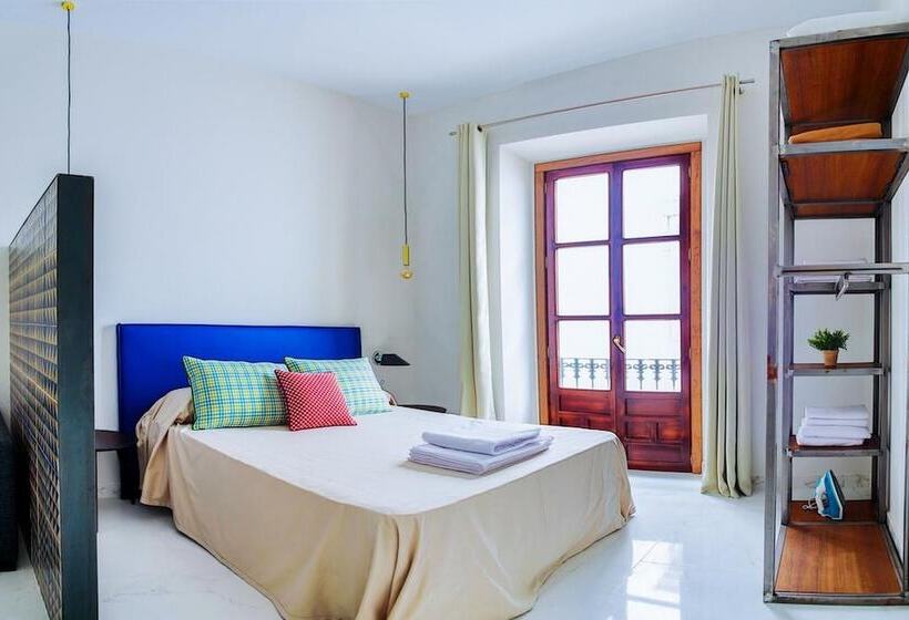 اتاق استاندارد چهار تخته, Urban Vida Juderia