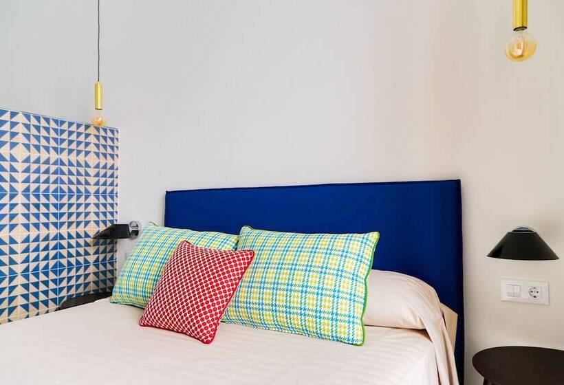 اتاق استاندارد چهار تخته, Urban Vida Juderia