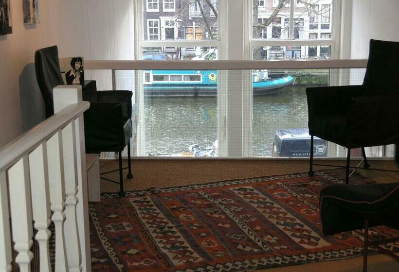 سوییت, B&b Singel 100