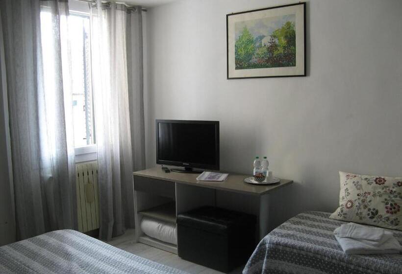 اتاق استاندارد با چشمانداز باغ, Venice Home