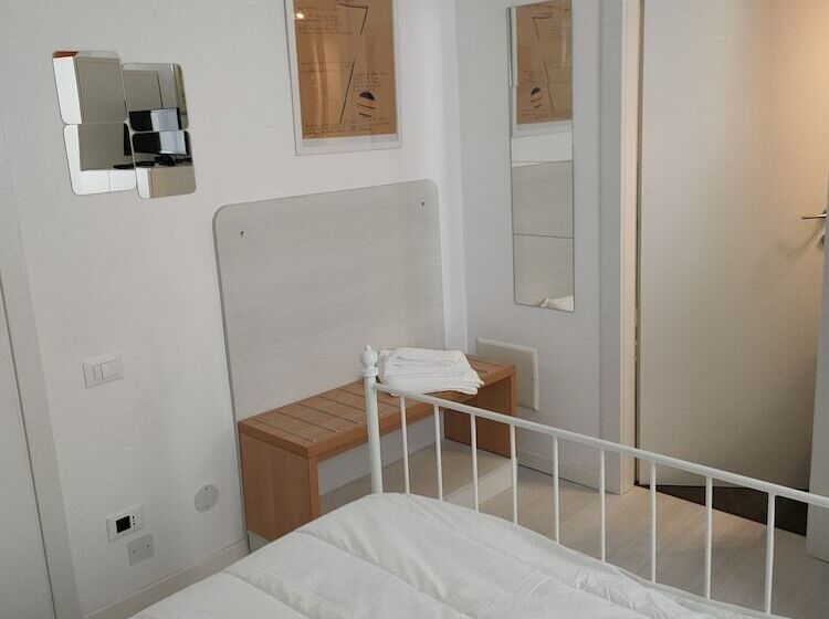 اتاق استاندارد یک نفره, Venice Home