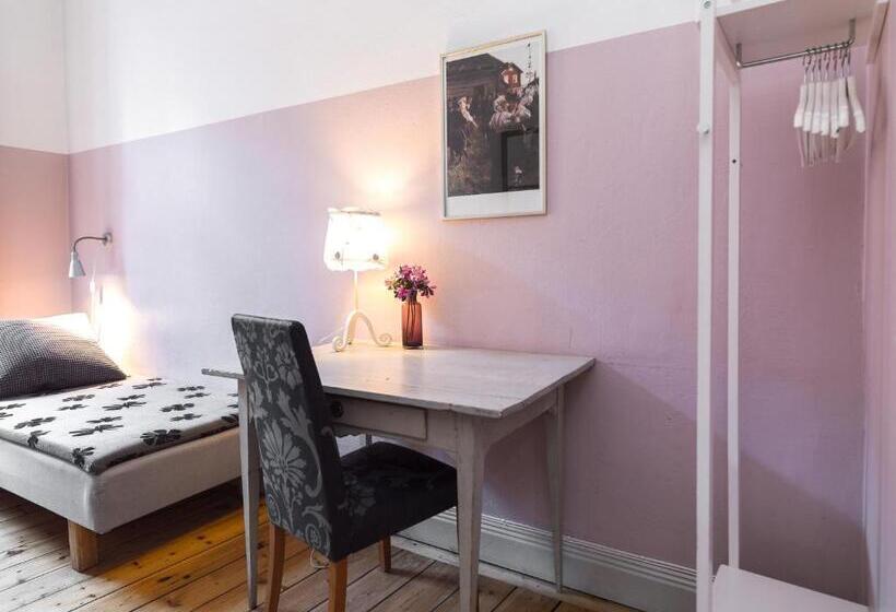 חדר סטנדרט חדר אמבטיה משותף, Castanea Old Town Hostel